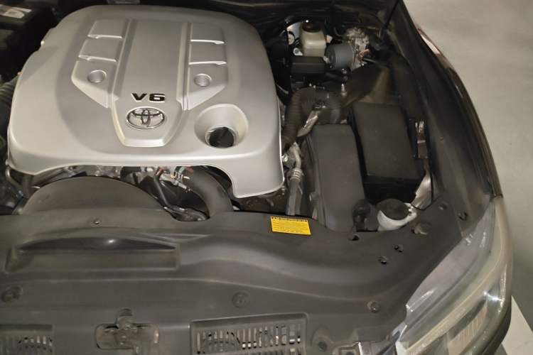 Used Toyota Reiz 2013 2.5V Shangrui Edition Engine Bay Left