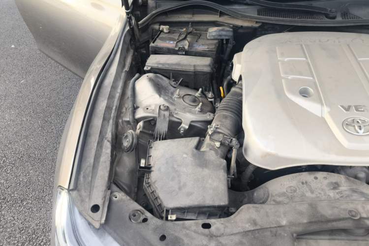 Used Toyota Reiz 2013 2.5V Elite Edition Engine Bay Right