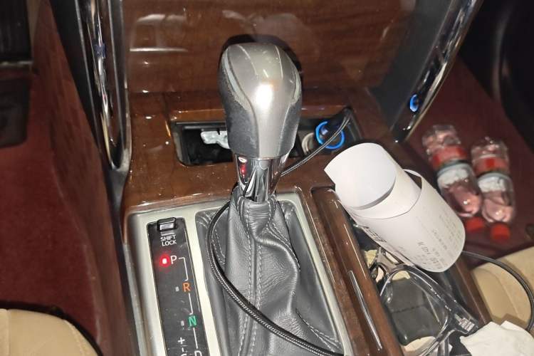 Used Toyota Reiz 2013 2.5V Shangrui Edition Gear Lever