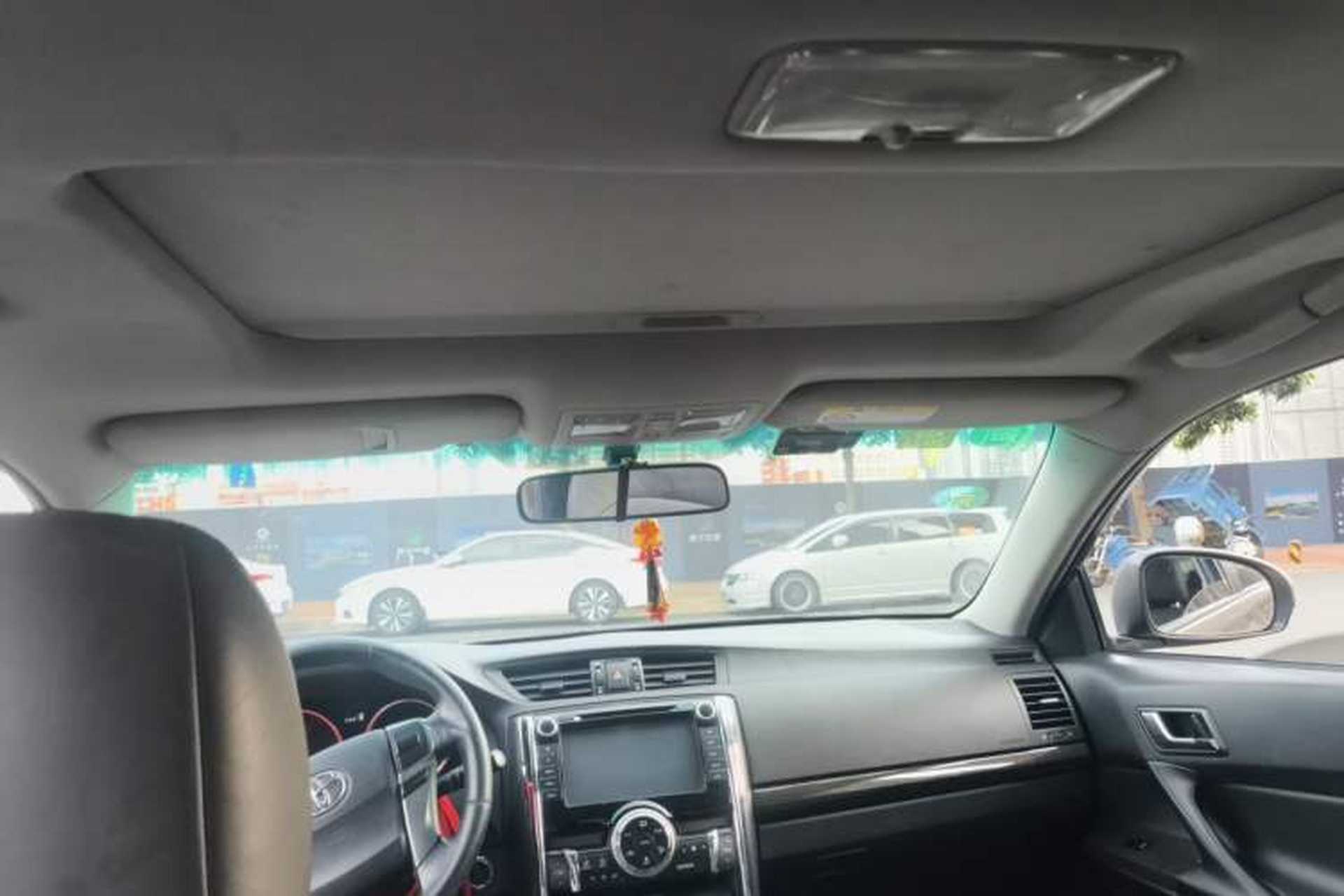 Used Toyota Reiz 2013 2.5V Elite Edition Headliner