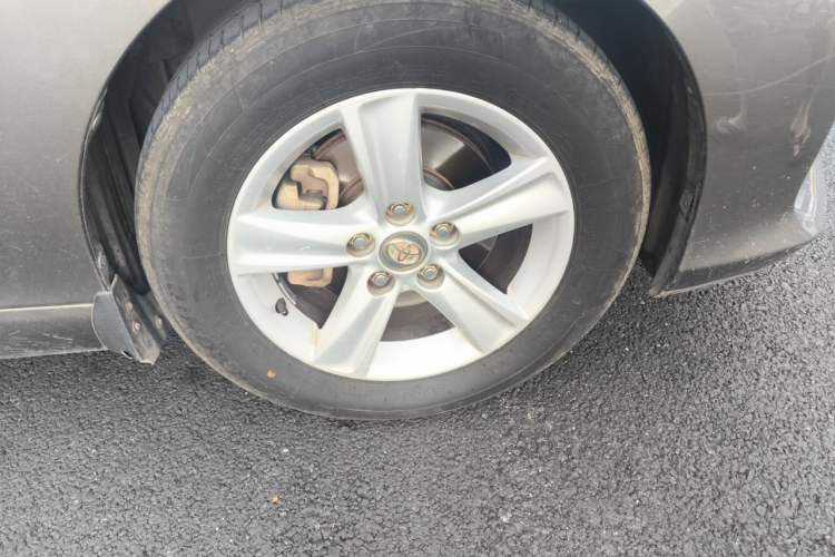 Used Toyota Reiz 2013 2.5V Elite Edition Right Front Wheel Hub