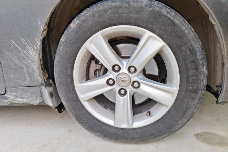 Used Toyota Reiz 2013 2.5S Elite Edition Right Front Wheel Hub