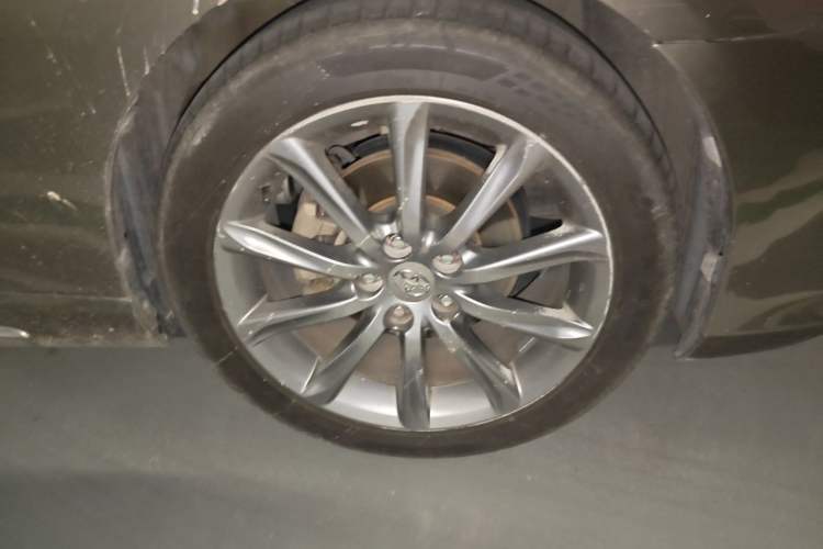 Used Toyota Reiz 2013 2.5V Shangrui Edition Right Front Wheel Hub