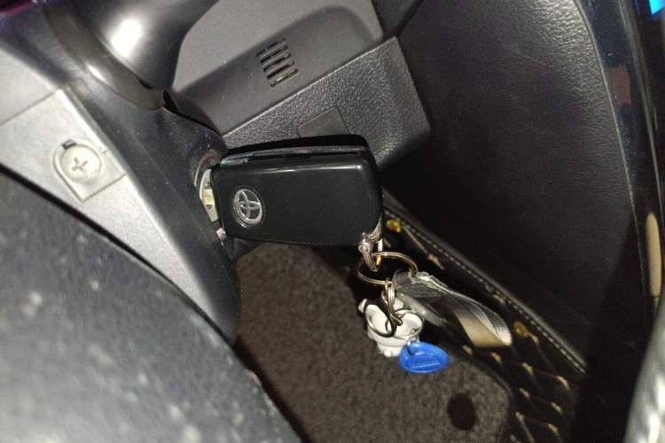 Used Toyota Reiz 2013 2.5V Shangrui Edition Vehicle Key