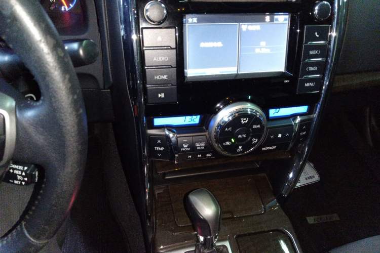 Used Toyota Reiz 2013 2.5V Shangrui Edition Audio And AC Panel