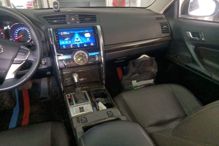 Used Toyota Reiz 2013 2.5V Elite Edition Audio And AC Panel
