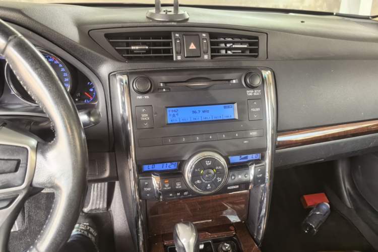 Used Toyota Reiz 2013 2.5V Elite Edition Audio And AC Panel