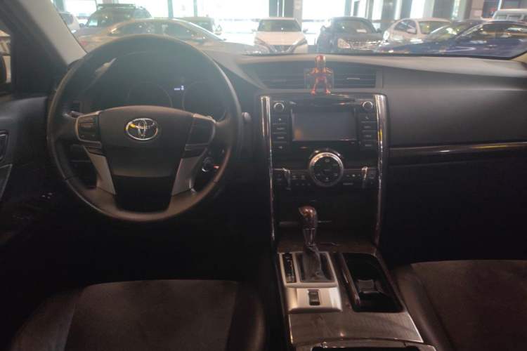Used Toyota Reiz 2013 2.5S Elite Edition Center Console