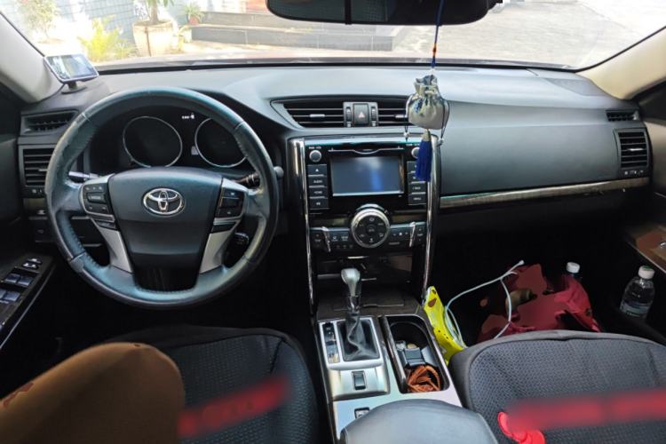 Used Toyota Reiz 2013 2.5V Shangrui Edition Center Console