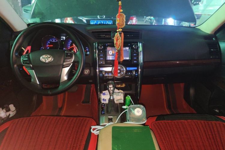 Used Toyota Reiz 2013 2.5V Shangrui Edition Center Console