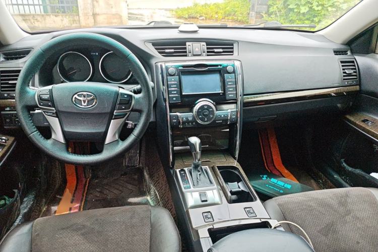 Used Toyota Reiz 2013 2.5V Shangrui Edition Center Console