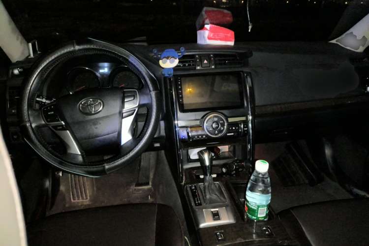 Used Toyota Reiz 2013 2.5V Elite Edition Center Console