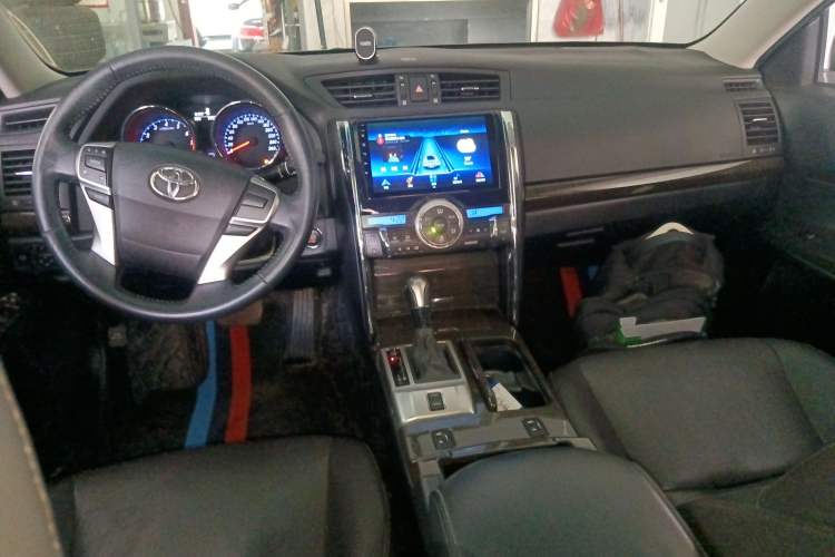 Used Toyota Reiz 2013 2.5V Elite Edition Center Console