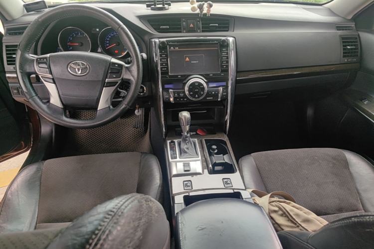 Used Toyota Reiz 2013 2.5V Shangrui Edition Center Console