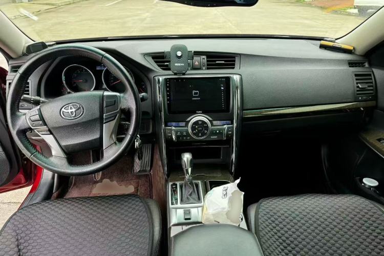 Used Toyota Reiz 2013 2.5V Elite Edition Center Console