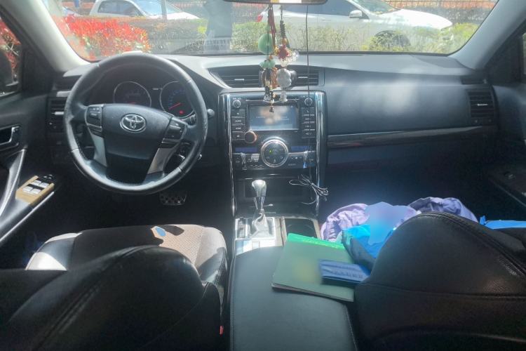 Used Toyota Reiz 2013 2.5V Shangrui Edition Center Console