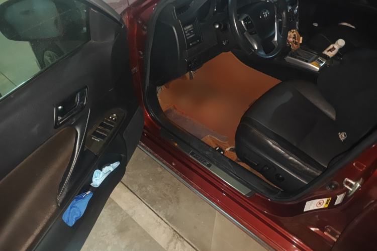 Used Toyota Reiz 2013 2.5V Supreme Edition Driver Seat