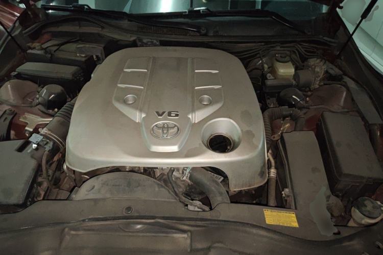 Used Toyota Reiz 2013 2.5V Supreme Edition Engine Bay