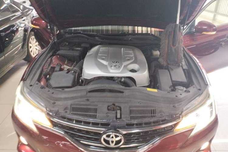 Used Toyota Reiz 2013 2.5V Shangrui Edition Engine Bay