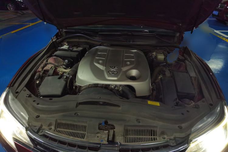 Used Toyota Reiz 2013 2.5V Supreme Edition Engine Bay