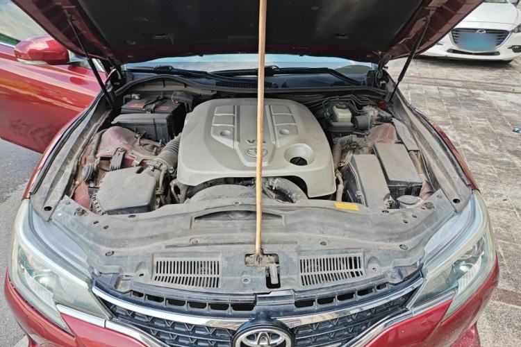 Used Toyota Reiz 2013 2.5V Elite Edition Engine Bay