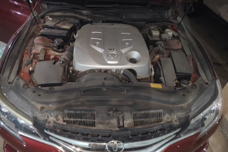 Used Toyota Reiz 2013 2.5V Supreme Edition Engine Bay
