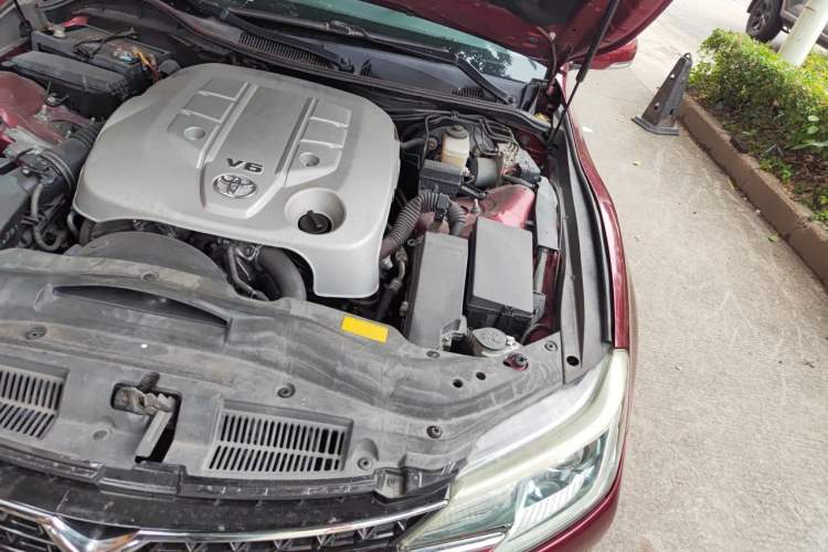 Used Toyota Reiz 2013 2.5V Shangrui Edition Engine Bay Left