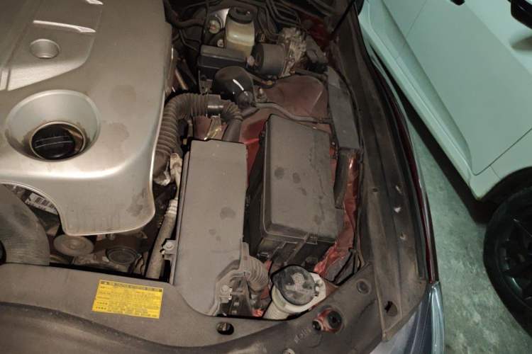 Used Toyota Reiz 2013 2.5V Supreme Edition Engine Bay Left
