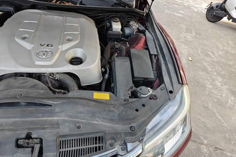 Used Toyota Reiz 2013 2.5V Shangrui Edition Engine Bay Left