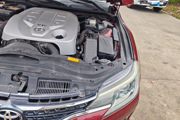 Used Toyota Reiz 2013 2.5V Shangrui Edition Engine Bay Left