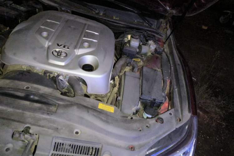 Used Toyota Reiz 2013 2.5V Elite Edition Engine Bay Left