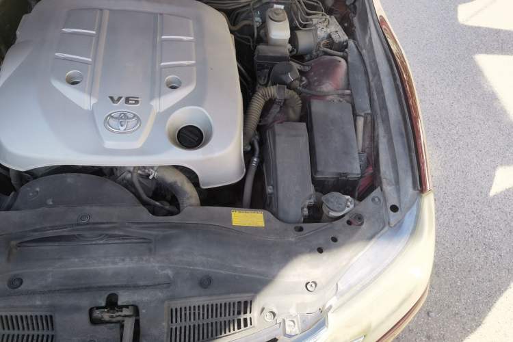Used Toyota Reiz 2013 2.5V Supreme Edition Engine Bay Left