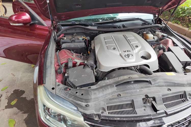 Used Toyota Reiz 2013 2.5V Shangrui Edition Engine Bay Right