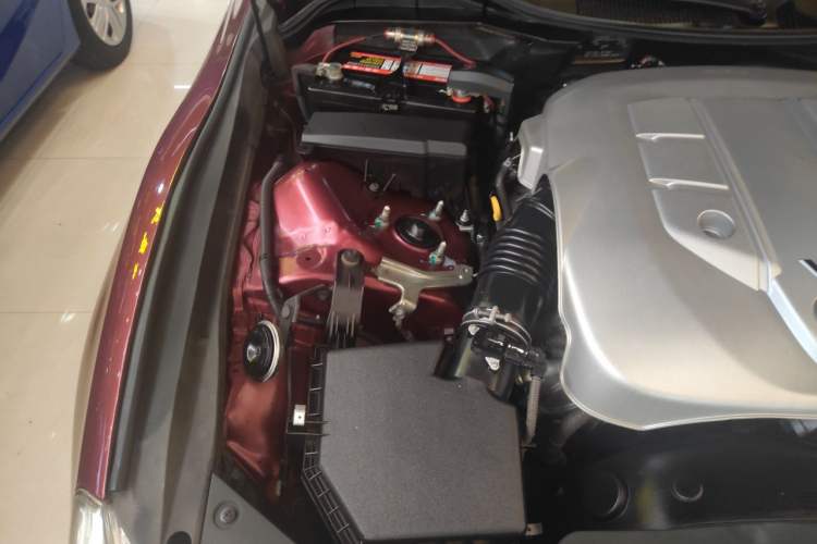 Used Toyota Reiz 2013 2.5S Elite Edition Engine Bay Right
