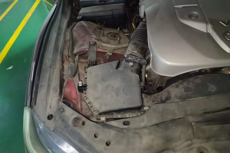 Used Toyota Reiz 2013 2.5V Shangrui Edition Engine Bay Right