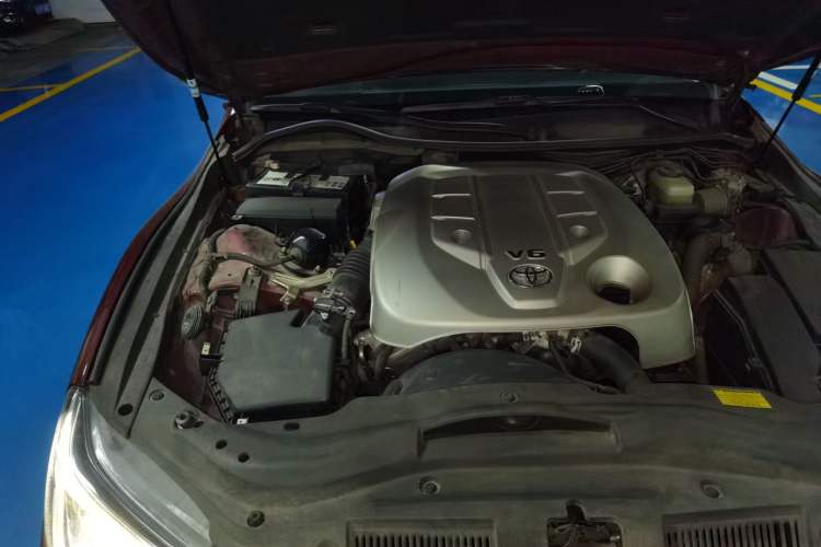 Used Toyota Reiz 2013 2.5V Supreme Edition Engine Bay Right