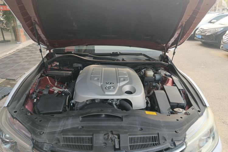 Used Toyota Reiz 2013 2.5V Elite Edition Engine Bay