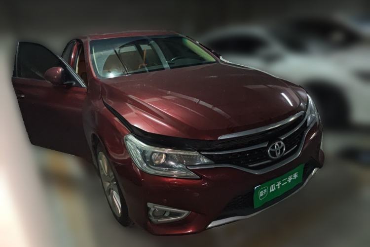 Used Toyota Reiz 2013 2.5V Supreme Edition Front Right 45 Deg