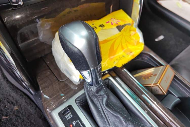 Used Toyota Reiz 2013 2.5V Shangrui Edition Gear Lever