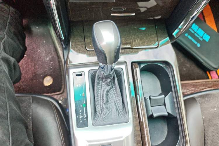Used Toyota Reiz 2013 2.5V Shangrui Edition Gear Lever