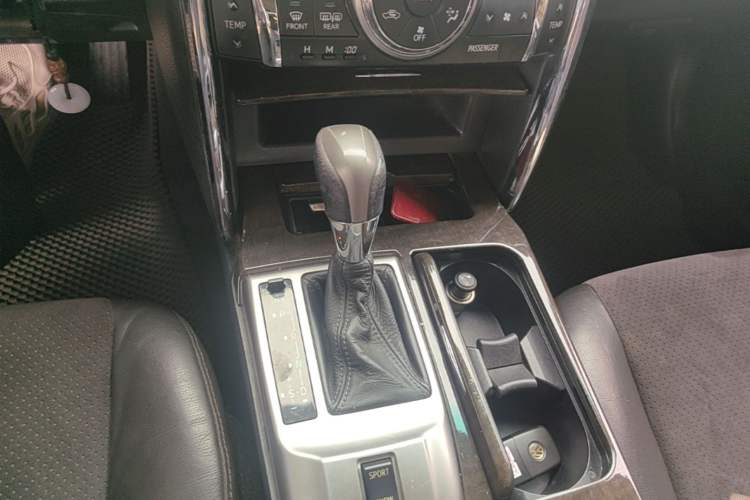 Used Toyota Reiz 2013 2.5V Shangrui Edition Gear Lever