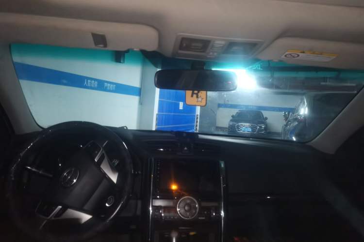 Used Toyota Reiz 2013 2.5V Shangrui Edition Headliner