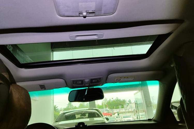 Used Toyota Reiz 2013 2.5V Elite Edition Headliner