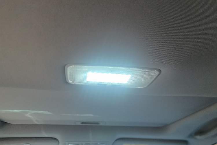 Used Toyota Reiz 2013 2.5V Shangrui Edition Headliner