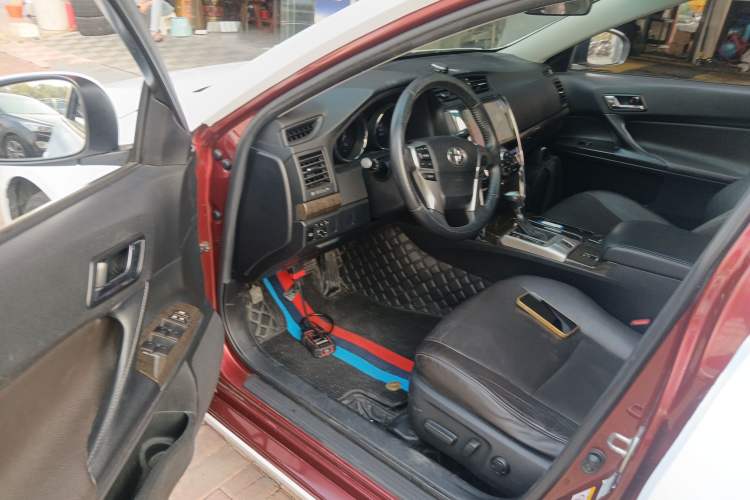 Used Toyota Reiz 2013 2.5V Elite Edition Interior 3