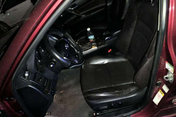 Used Toyota Reiz 2013 2.5V Elite Edition Left Front Seat