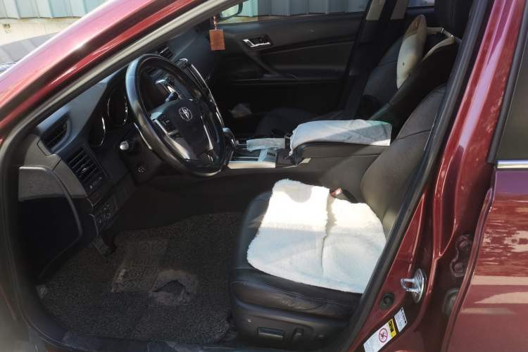 Used Toyota Reiz 2013 2.5V Supreme Edition Left Front Seat