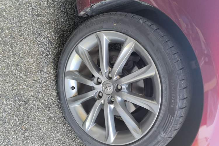 Used Toyota Reiz 2013 2.5V Shangrui Edition Left Front Wheel Hub