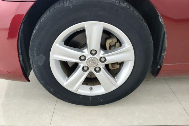 Used Toyota Reiz 2013 2.5V Elite Edition Left Front Wheel Hub