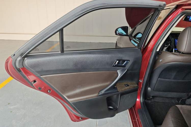 Used Toyota Reiz 2013 2.5V Shangrui Edition Left Rear Door Interior